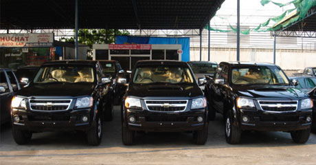 Chevy Colorado 2008 rows  - Get your Chevy now at Sam Motors Thailand and Jim 4x4 Thailand