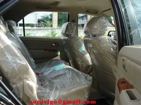 2009 toyota fortuner rear seats