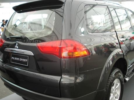 2009 Mitsubishi Pajero Sport SUV rear view
