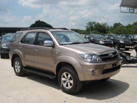 new and used Toyota Fortuner - Hilux Vigo based SUV at Thailand's and Dubai's top new and used Toyota Vigo and Toyota Fortuner dealer Sam Motors