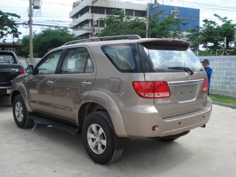 new and used Toyota Fortuner - Hilux Vigo based SUV at Thailand's and Dubai's top new and used Toyota Vigo and Toyota Fortuner dealer Sam Motors