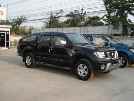 Images (Pics) of new and used Double Cab Nissan Navara from Thailand's and Dubai's top new and used Nissan Navara Single, Extra and Double Cab dealer and exporter Sam Motors